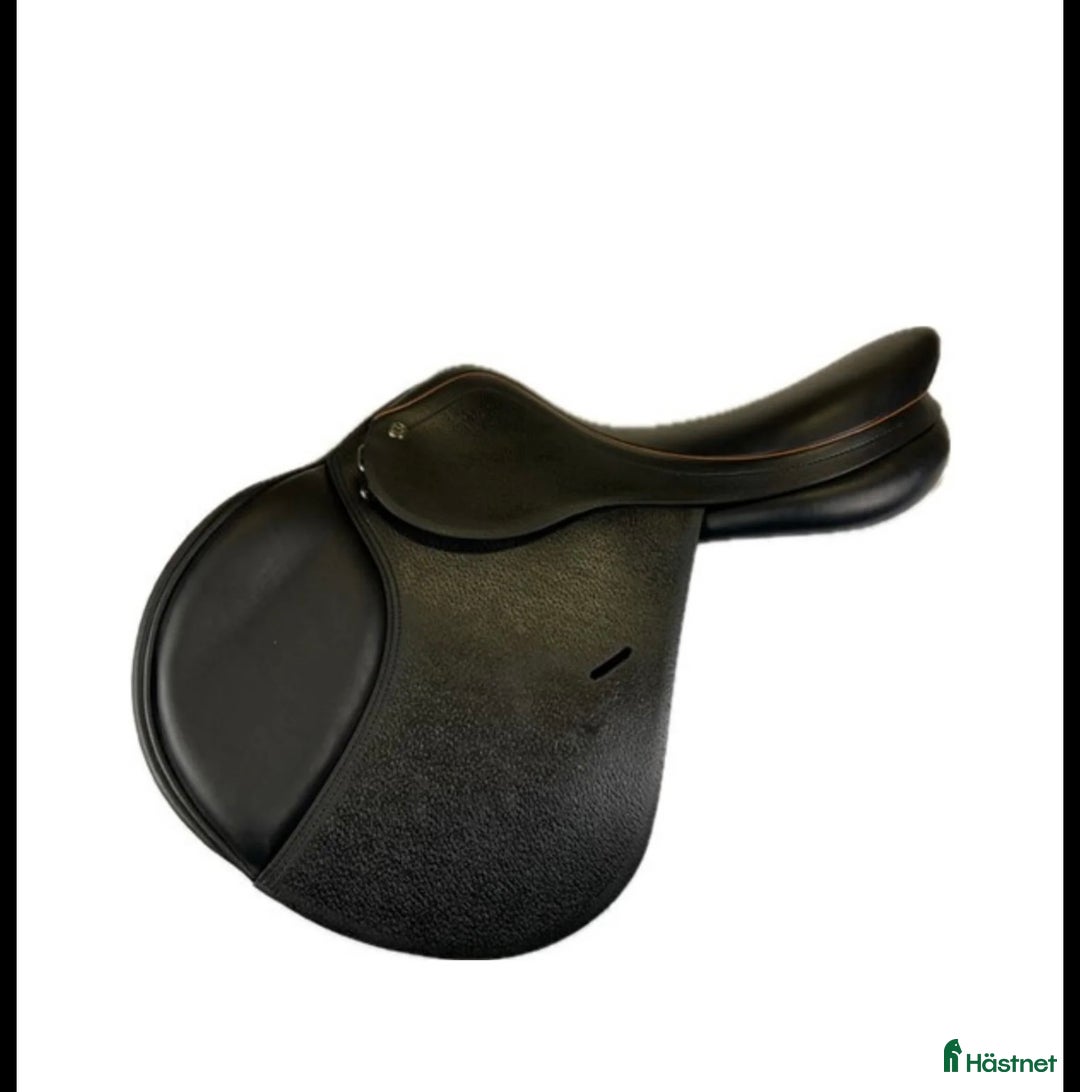 Sadlar hästutrustning till salu: Fin Equipe expression ( +1, +1) , fint skick  i Nybro - Annons 1