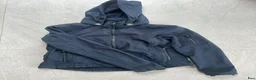 Jackor & Kavajer ryttarutrustning till salu: Marinblå Softshell jacka i Klagshamn - Annons 1