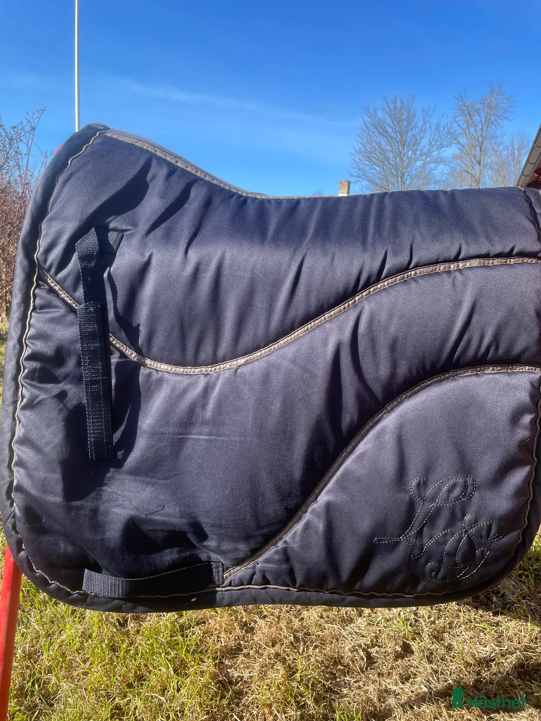 Schabrak & Vojlockar hästutrustning till salu: 2 st dressyrschabrak - Annons 2