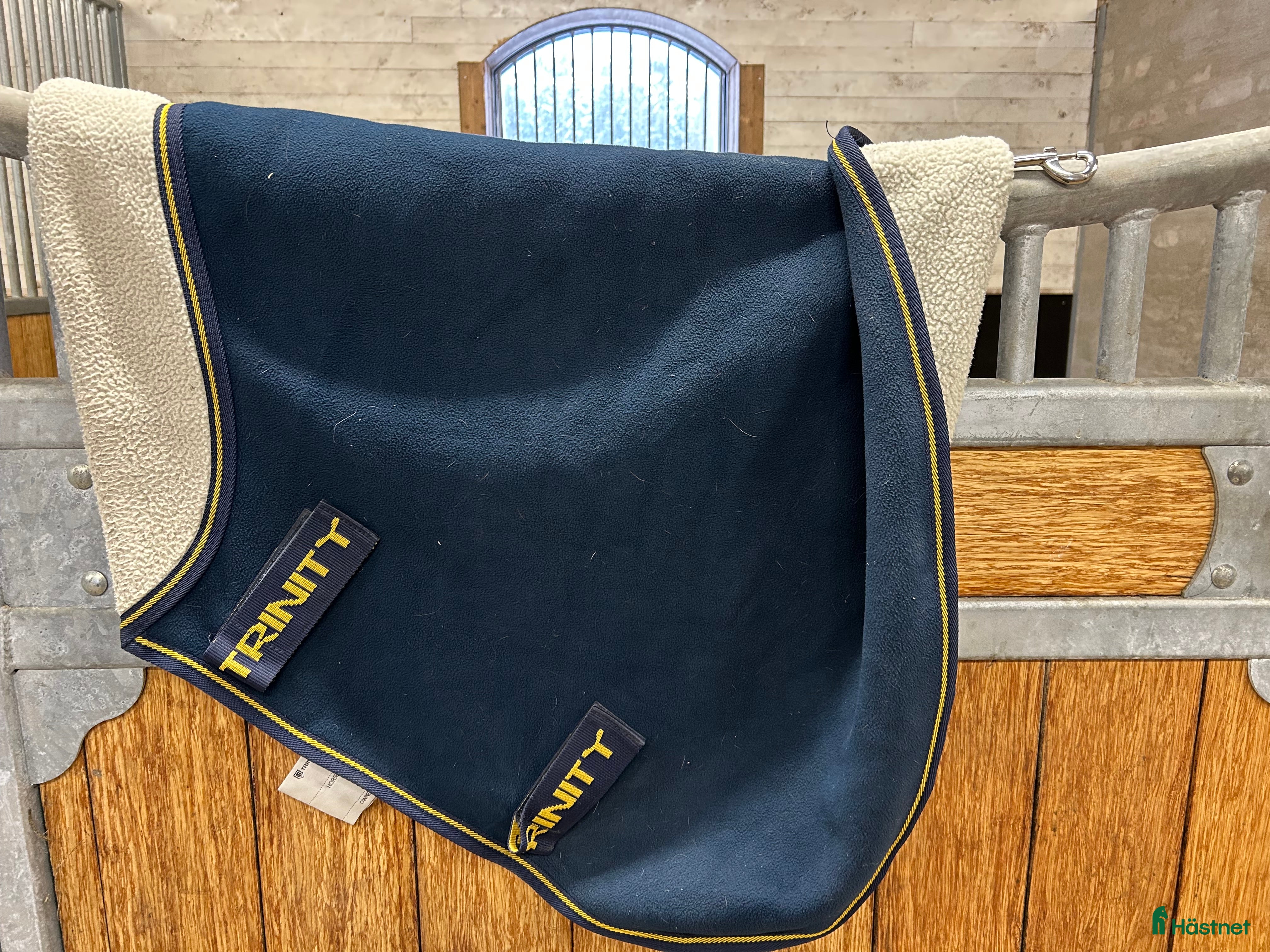 Täcken hästutrustning till salu: Halstäcke Trinity i fleece ponny i Älmhult - Annons 3