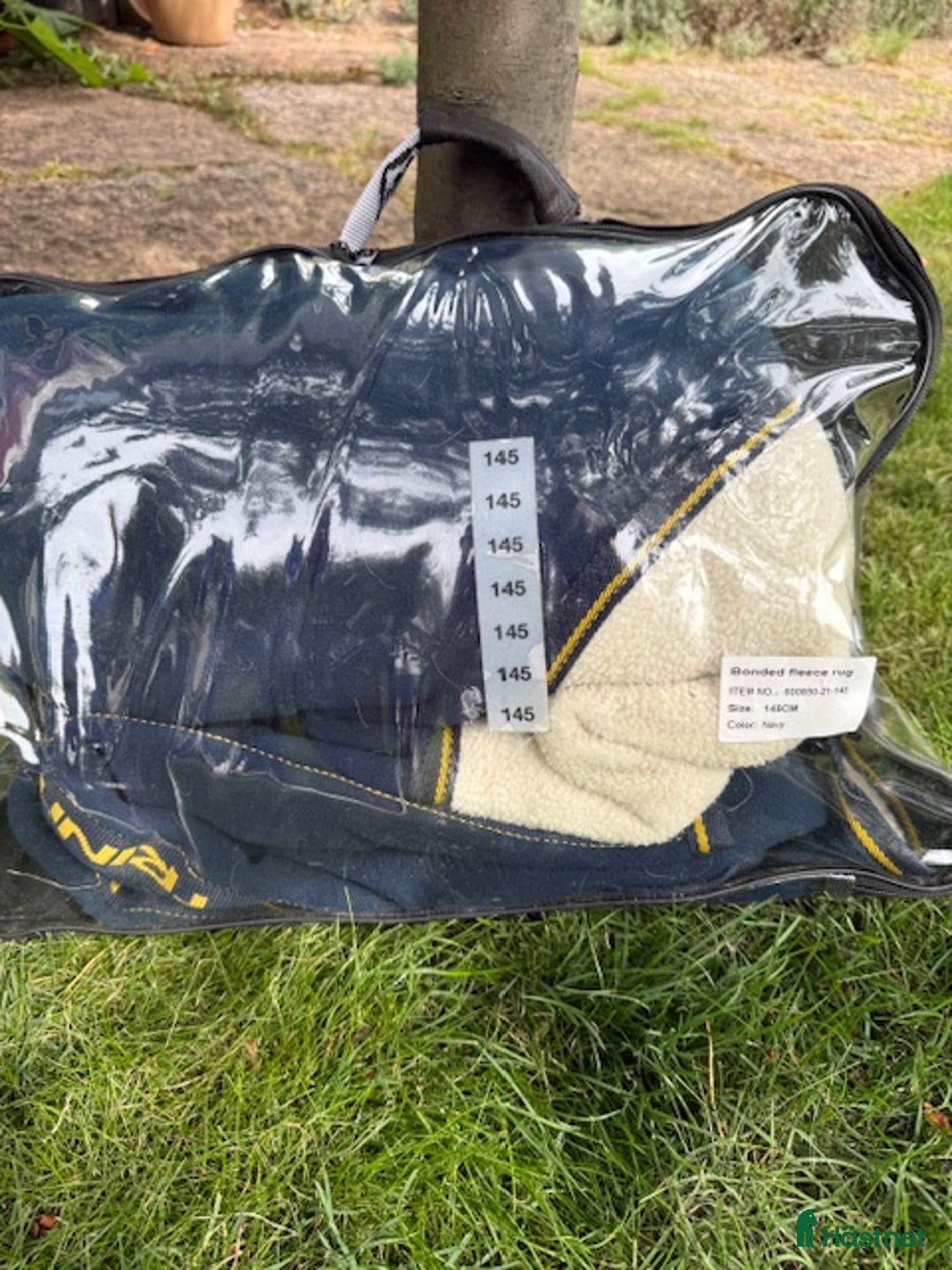 Täcken hästutrustning till salu: Nobel Trinity tjockt fleece/teddytäcke i Falsterbo - Annons 9