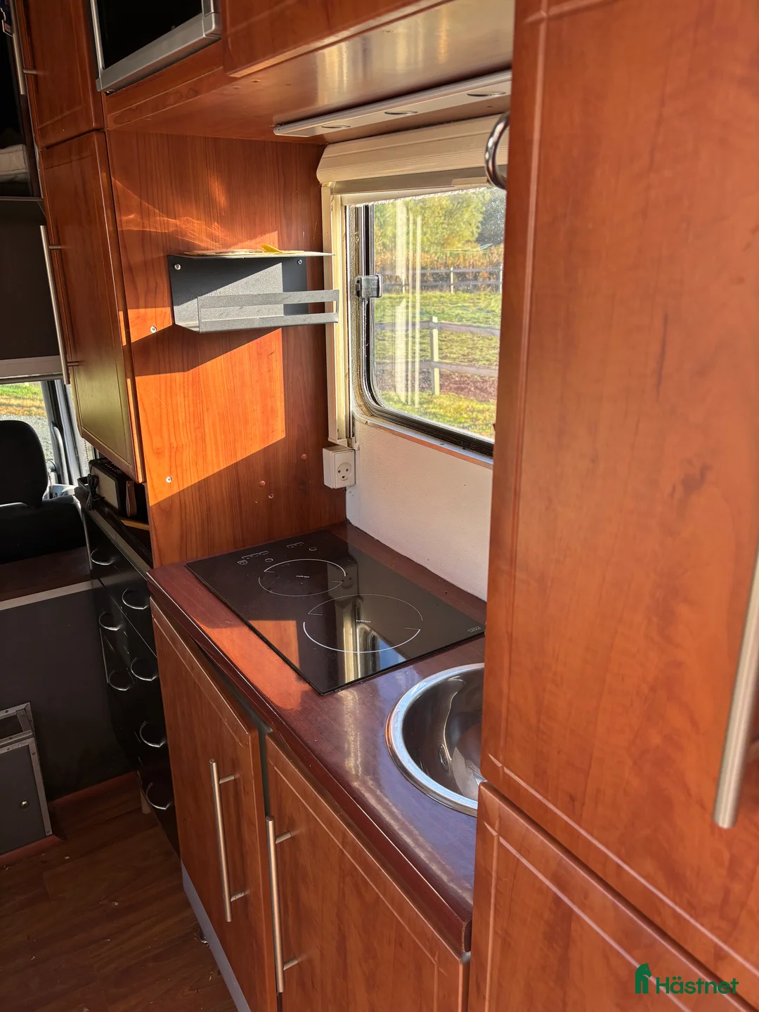 Hästlastbilar  fordon & transport till salu: 4 hestes lastbil med living - Annons 6