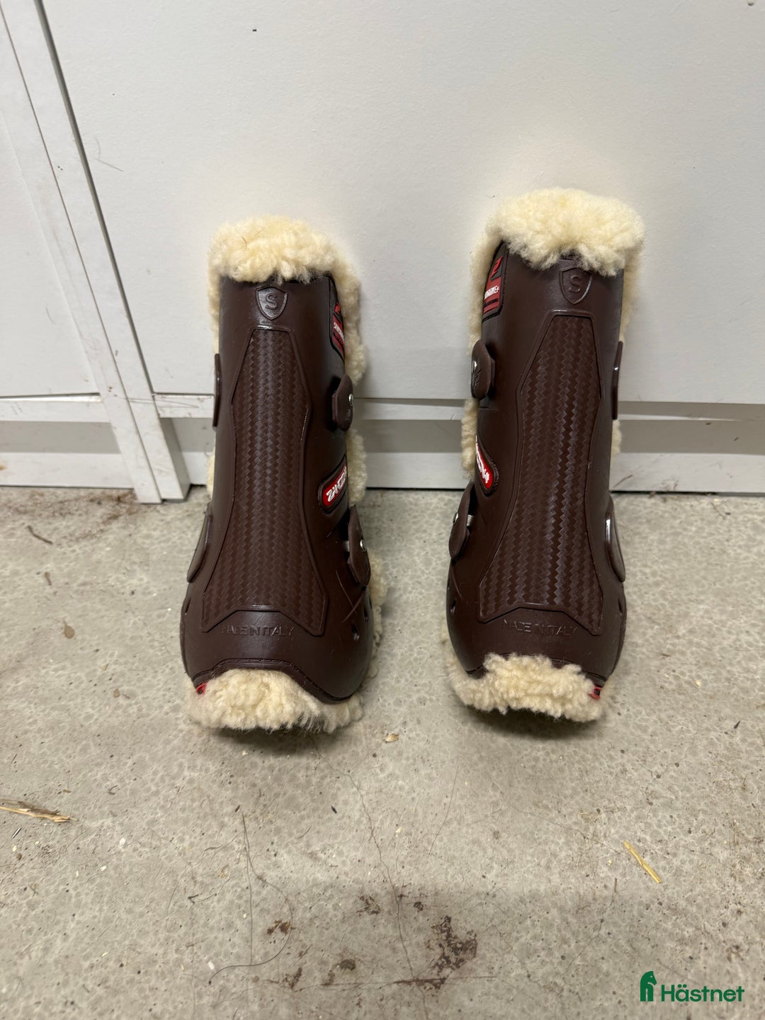 Benskydd hästutrustning till salu: Zandona Fluffskydd i Edsbruk - Annons 3