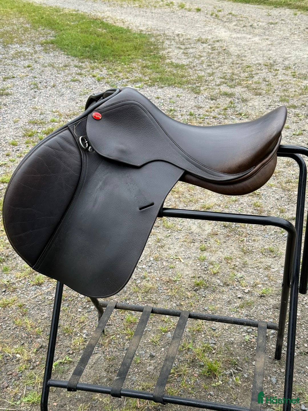 Sadlar hästutrustning till salu: Jätte fin sadel till salu i Fjärås - Annons 2