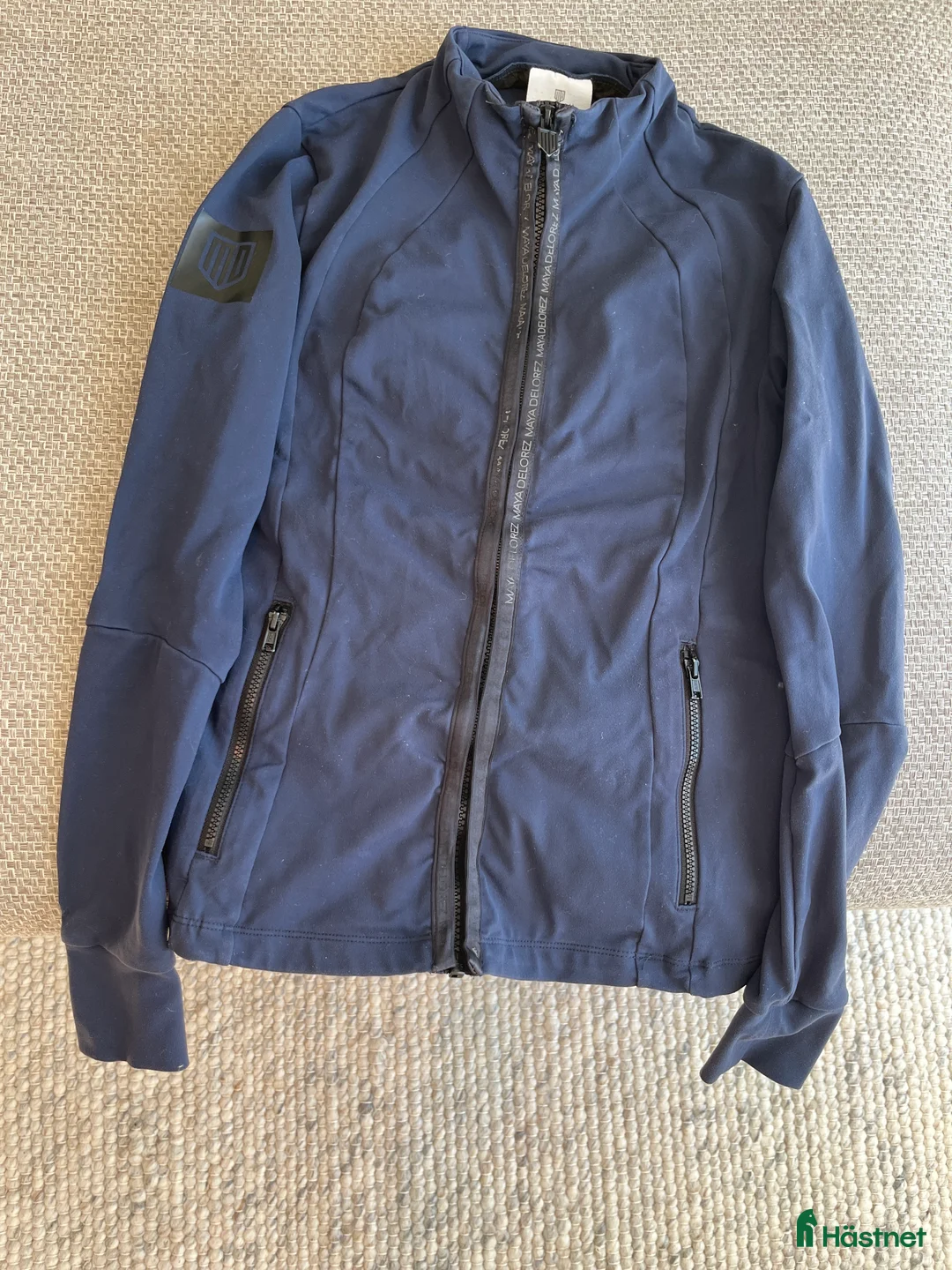 Övrigt Ridkläder ryttarutrustning till salu: Maya Delorez tröja  - Annons 1