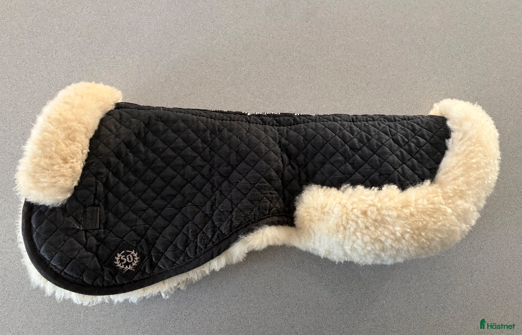 Sadeltillbehör hästutrustning Medilamb fårskinnspad M - Annons 16