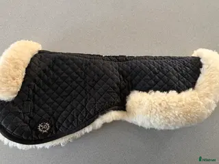 Sadeltillbehör hästutrustning Medilamb fårskinnspad M - Annons 16