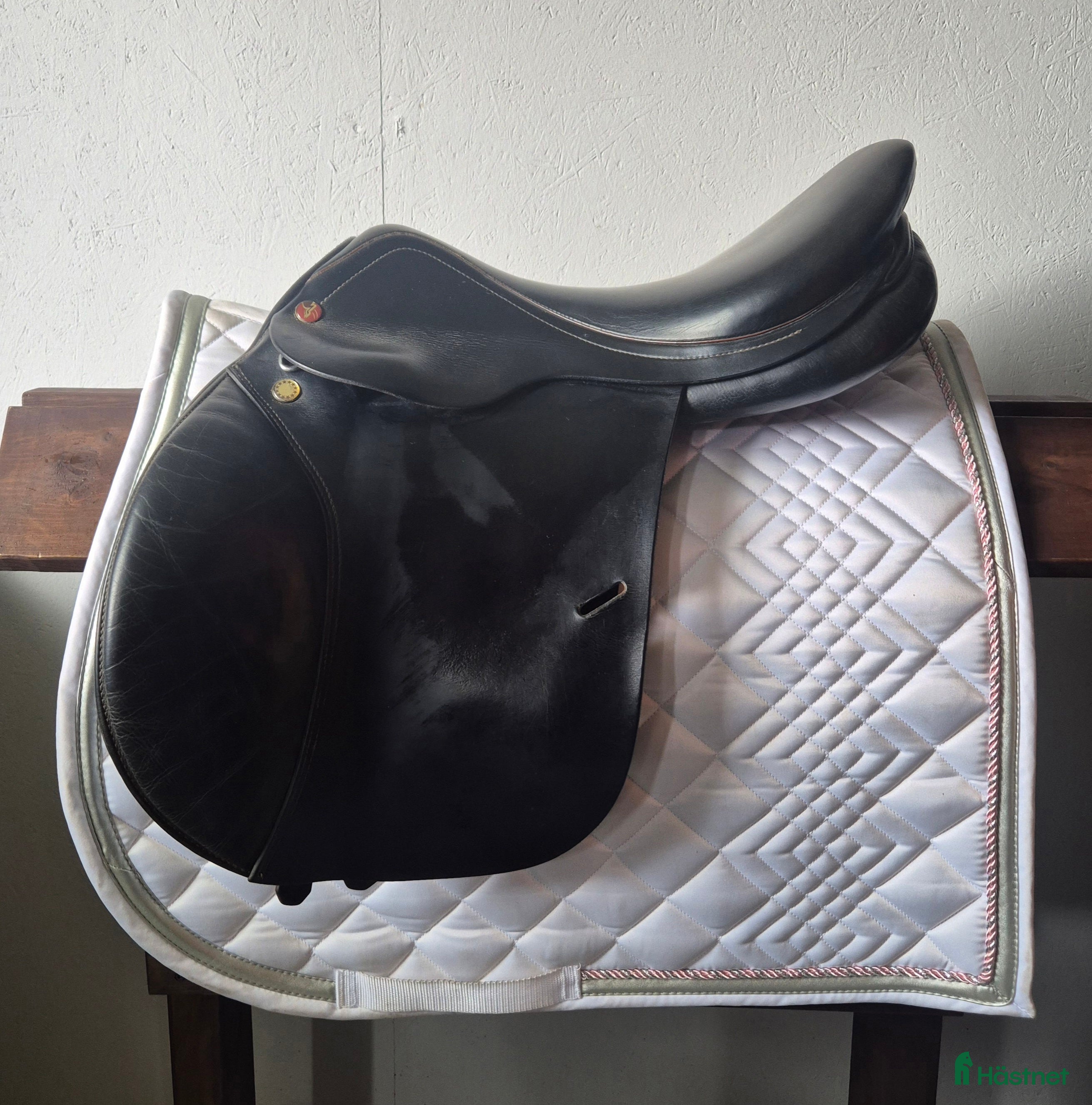 Sadlar hästutrustning till salu: Prestige golden star  i Kågeröd - Annons 2
