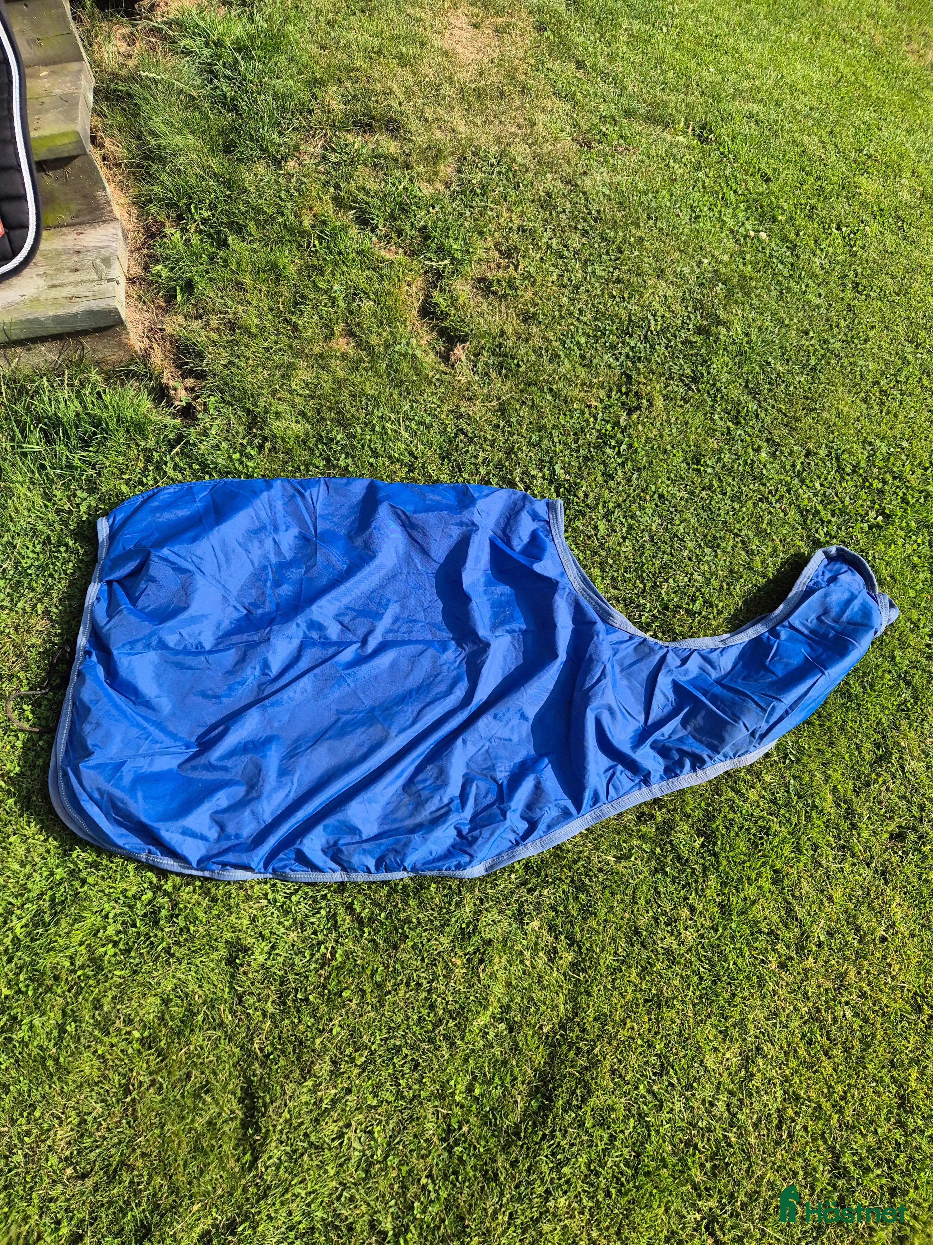 Täcken hästutrustning till salu: Blått ländtäcke i Dingle - Annons 10