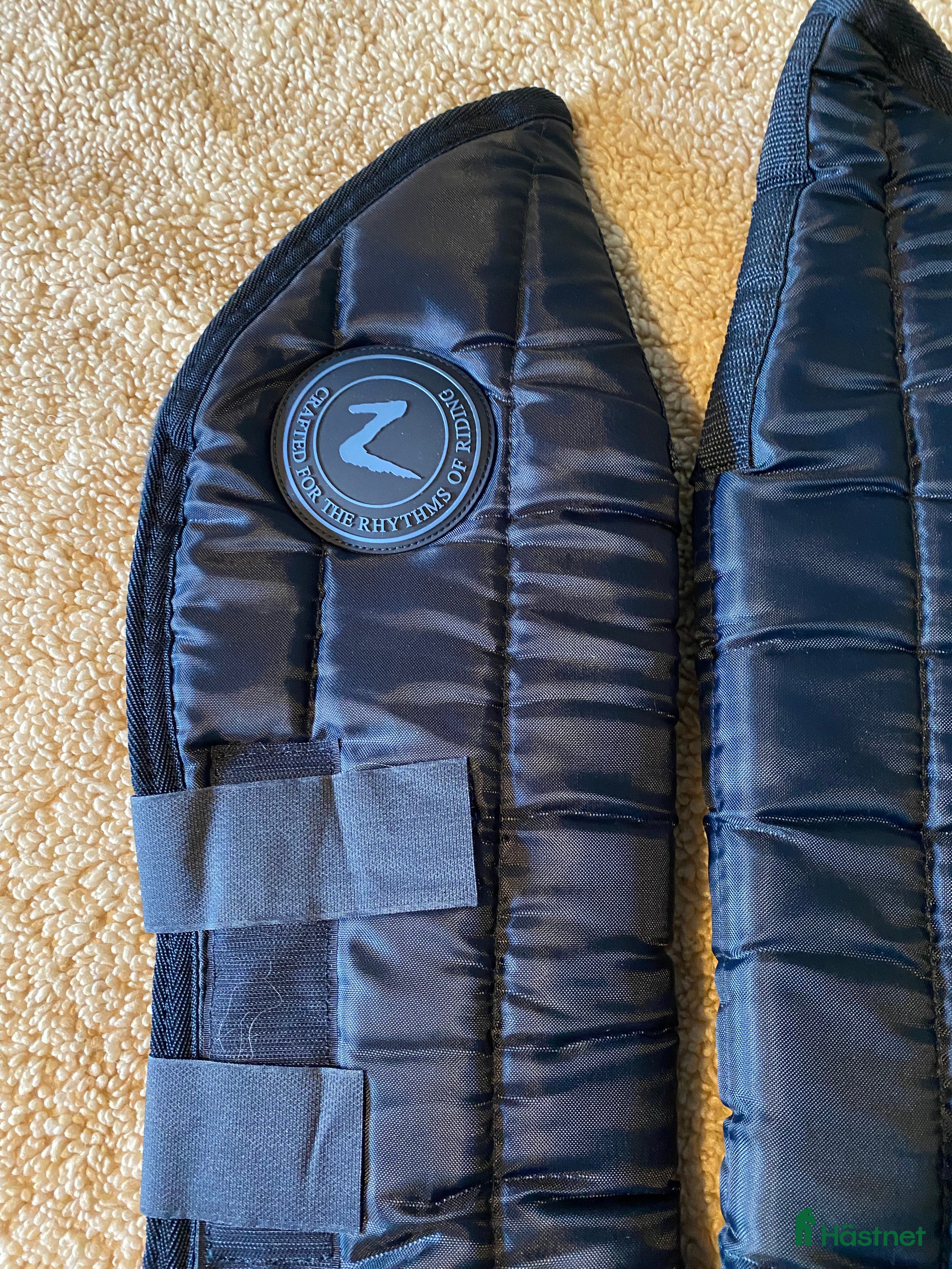 Benskydd hästutrustning till salu: Transportskydd storlek L i Gävle - Annons 24