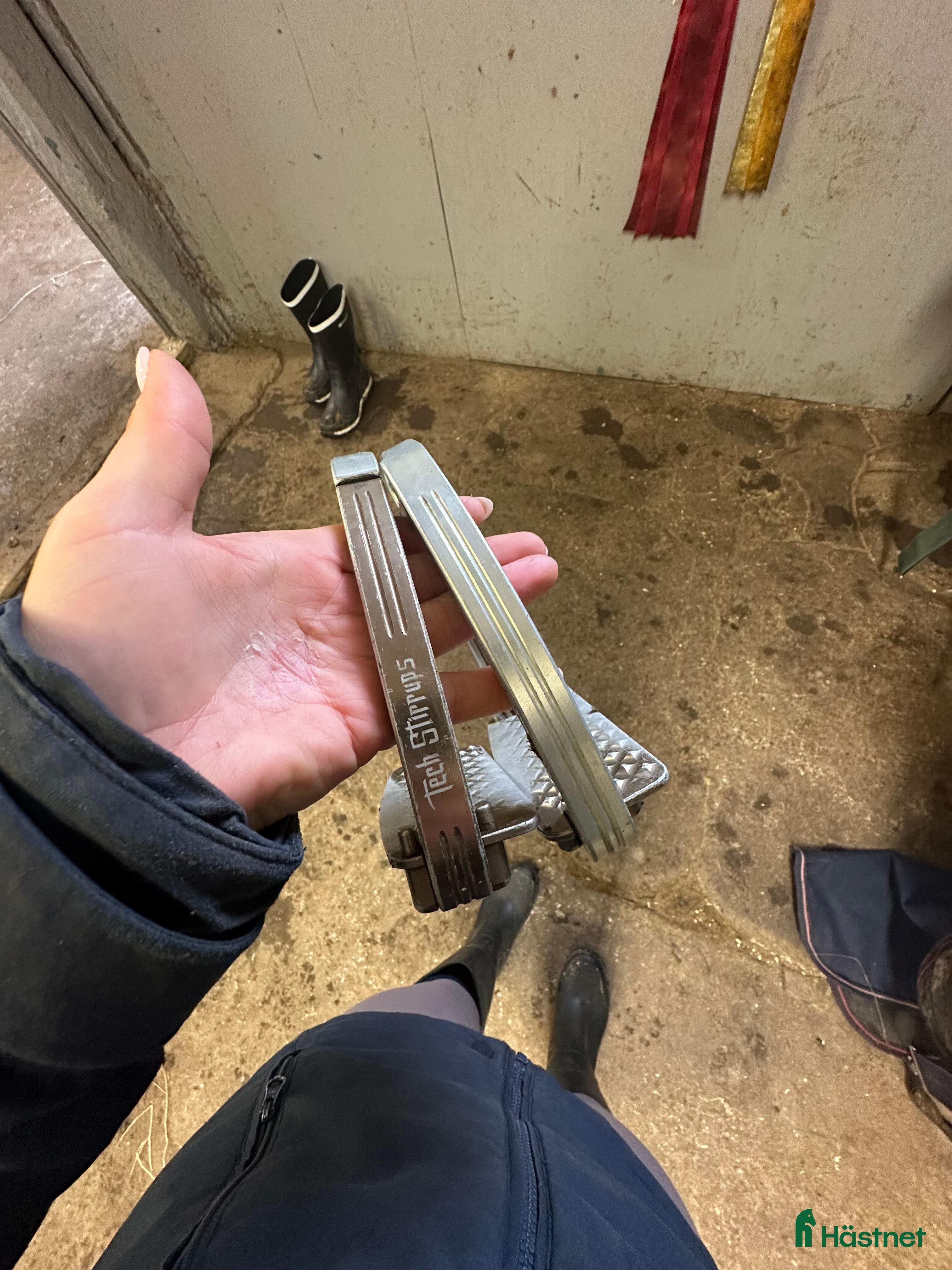 Sadeltillbehör hästutrustning till salu: Stigbyglar säljes  i Säve - Annons 6