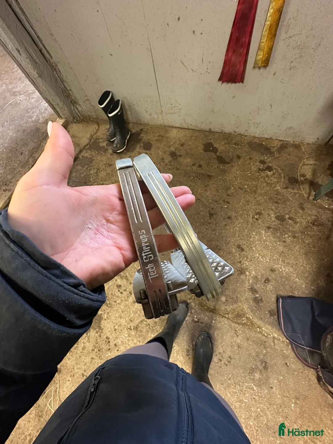 Sadeltillbehör hästutrustning till salu: Stigbyglar säljes  i Säve - Annons 1