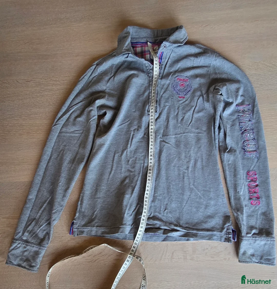 Övrigt Ridkläder ryttarutrustning till salu: Pikeurtröja - Annons 1