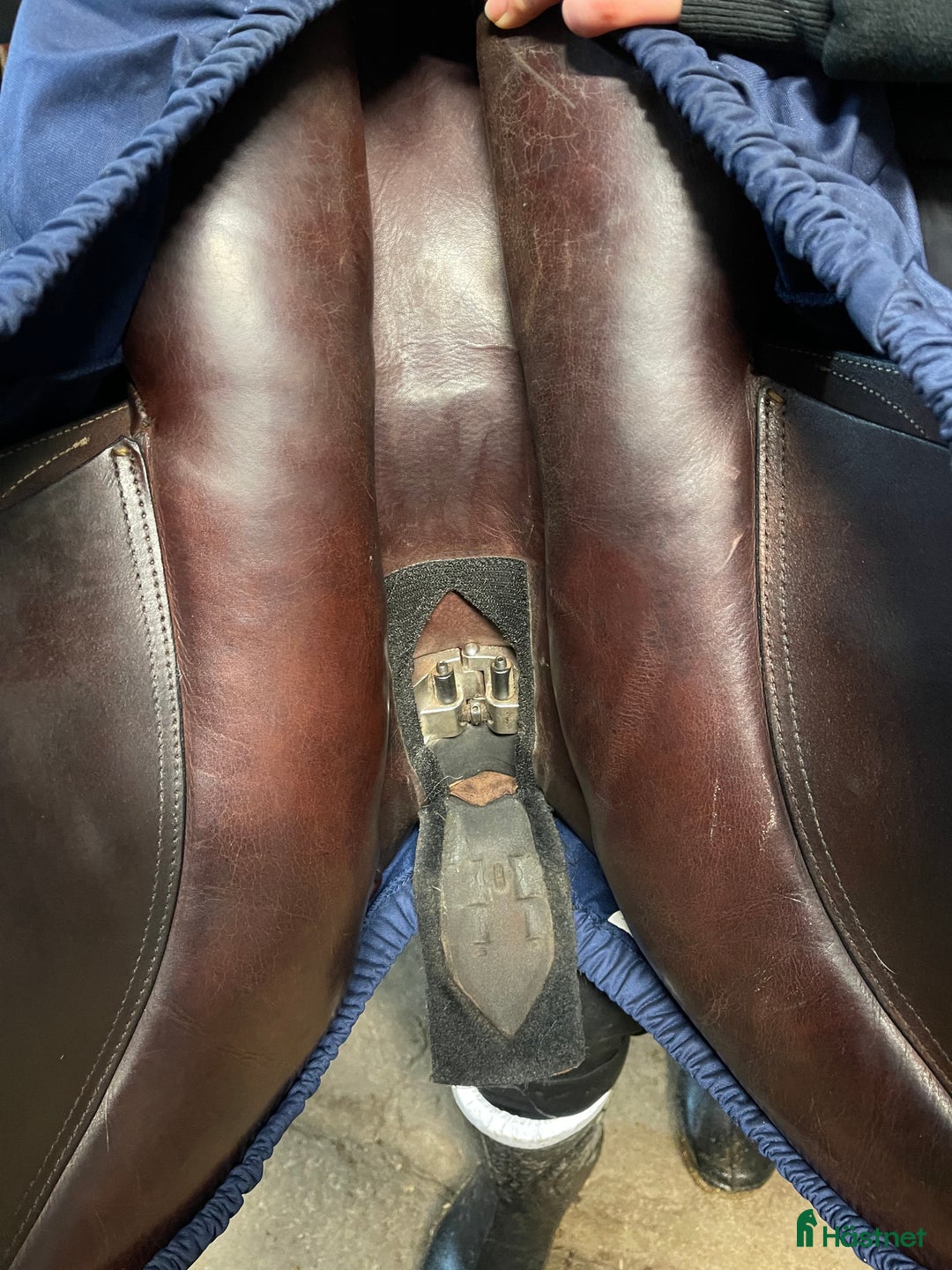 Sadlar hästutrustning till salu: Fin Santa Cruz platinum 17” i Västerås - Annons 8