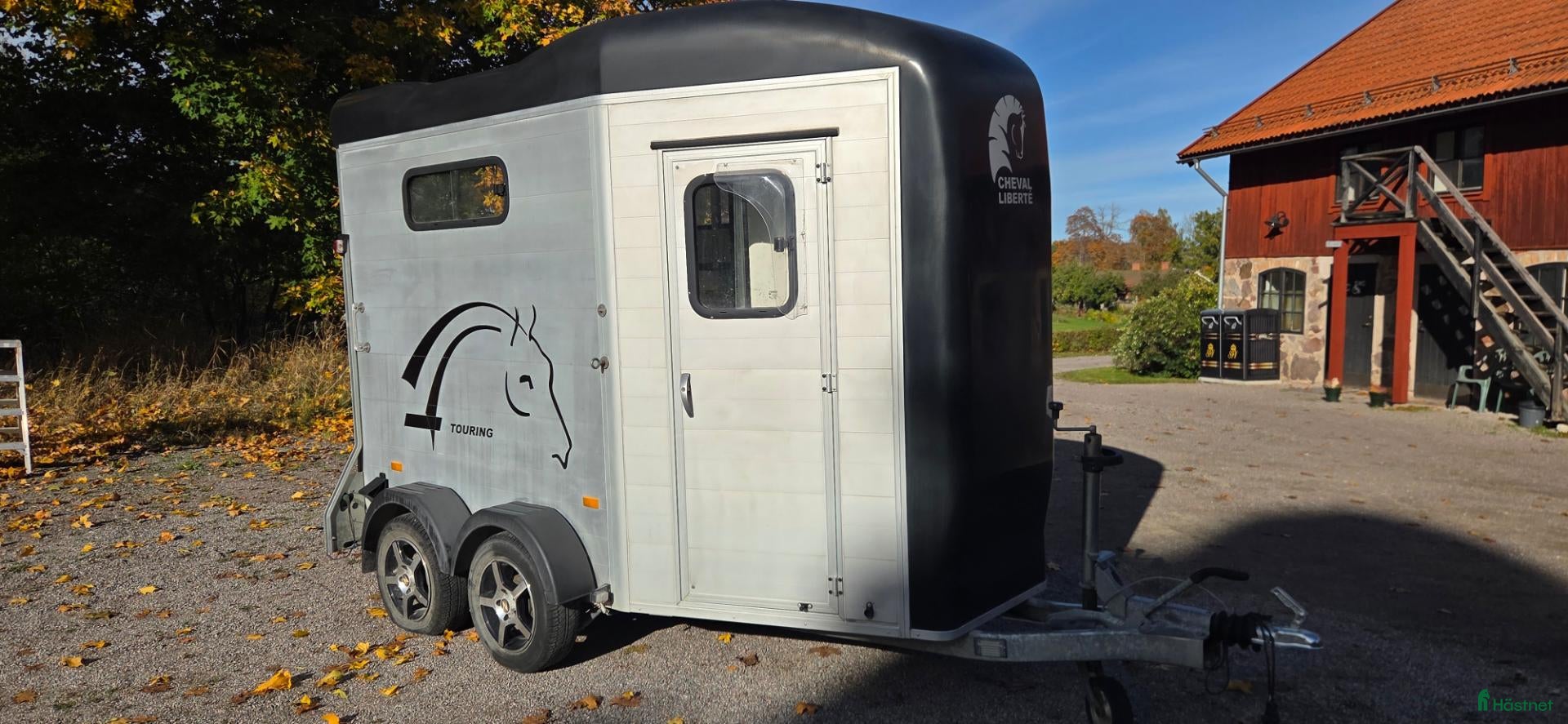 Hästtransporter  fordon & transport till salu: Hästtransport med frontutlastning och sadelkammare - Annons 17