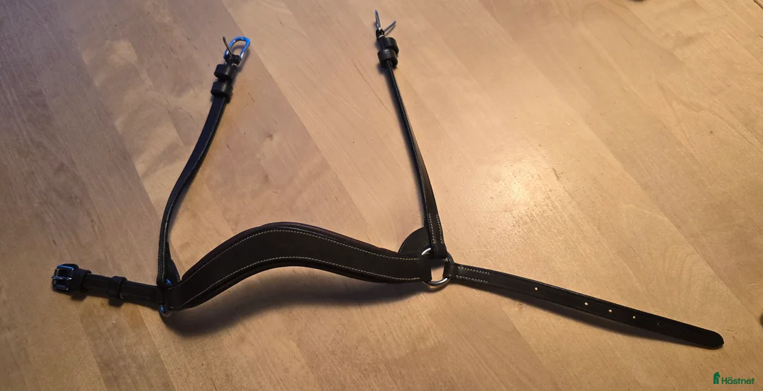 Träns hästutrustning till salu: Dyon remontnosgrimma  i Ekerö - Annons 1