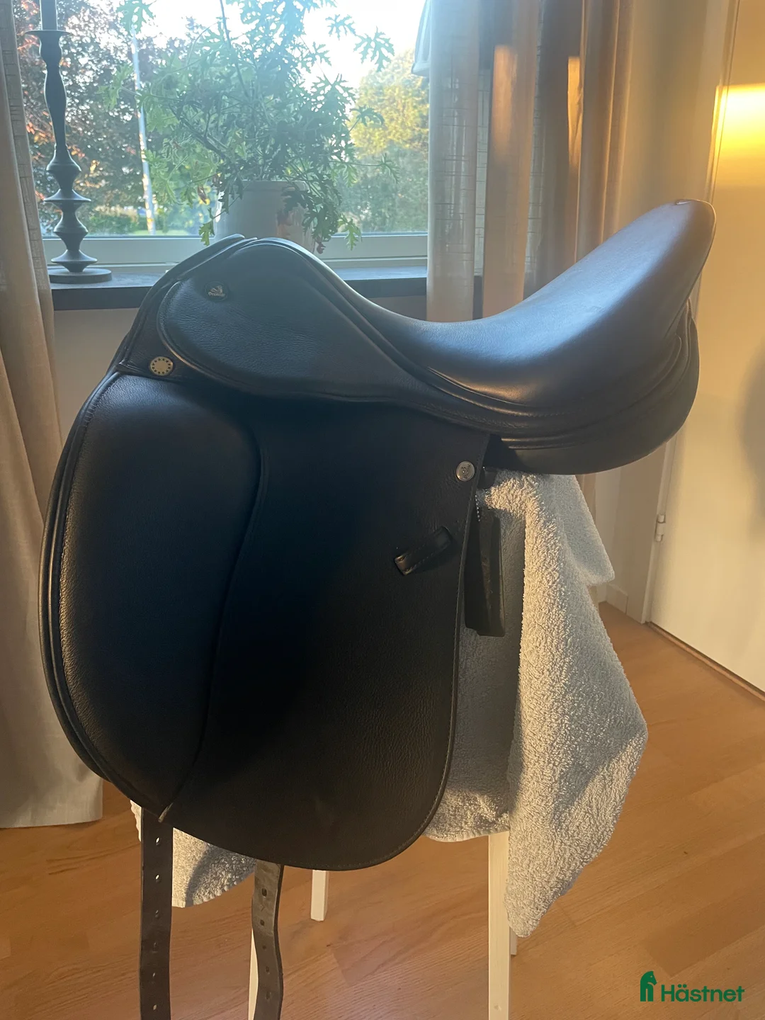 Sadlar hästutrustning till salu: Superfin prestige lucky idol - Annons 1
