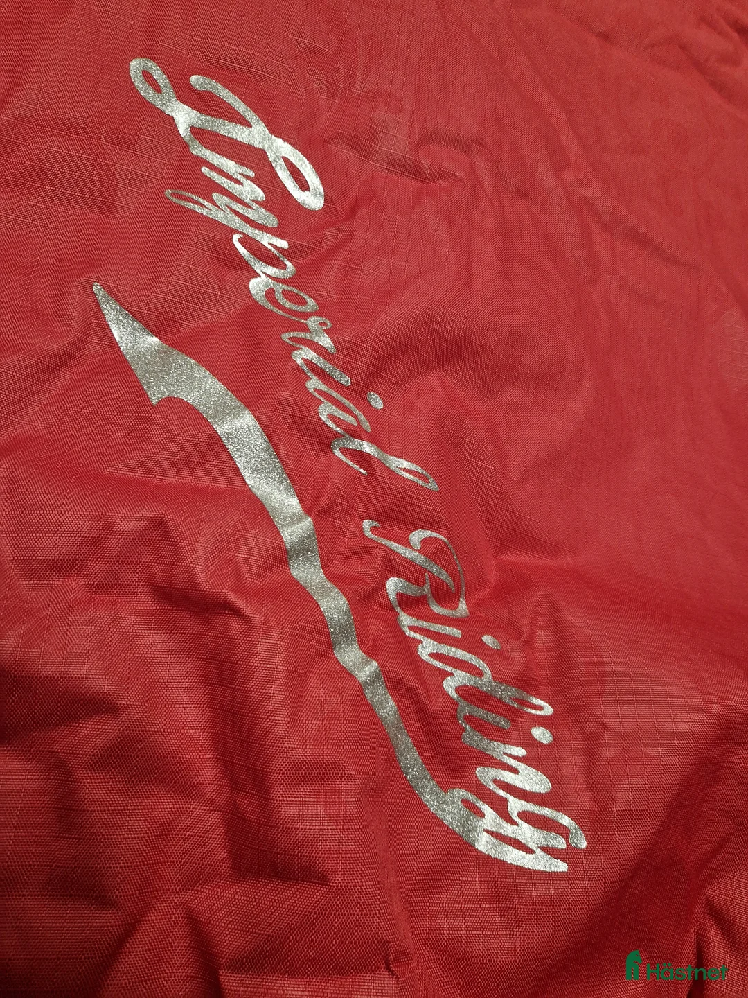 Täcken hästutrustning till salu: Rosa vintertäcke m halvhals helt nytt i Vassmolösa - Annons 2