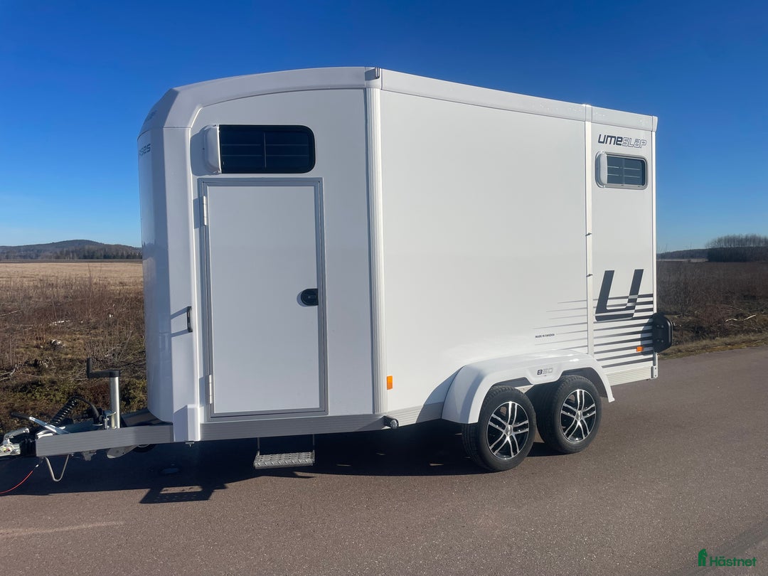 Hästtransporter  fordon & transport till salu: UME B50 - Omgående leverans! i Borlänge - Annons 3