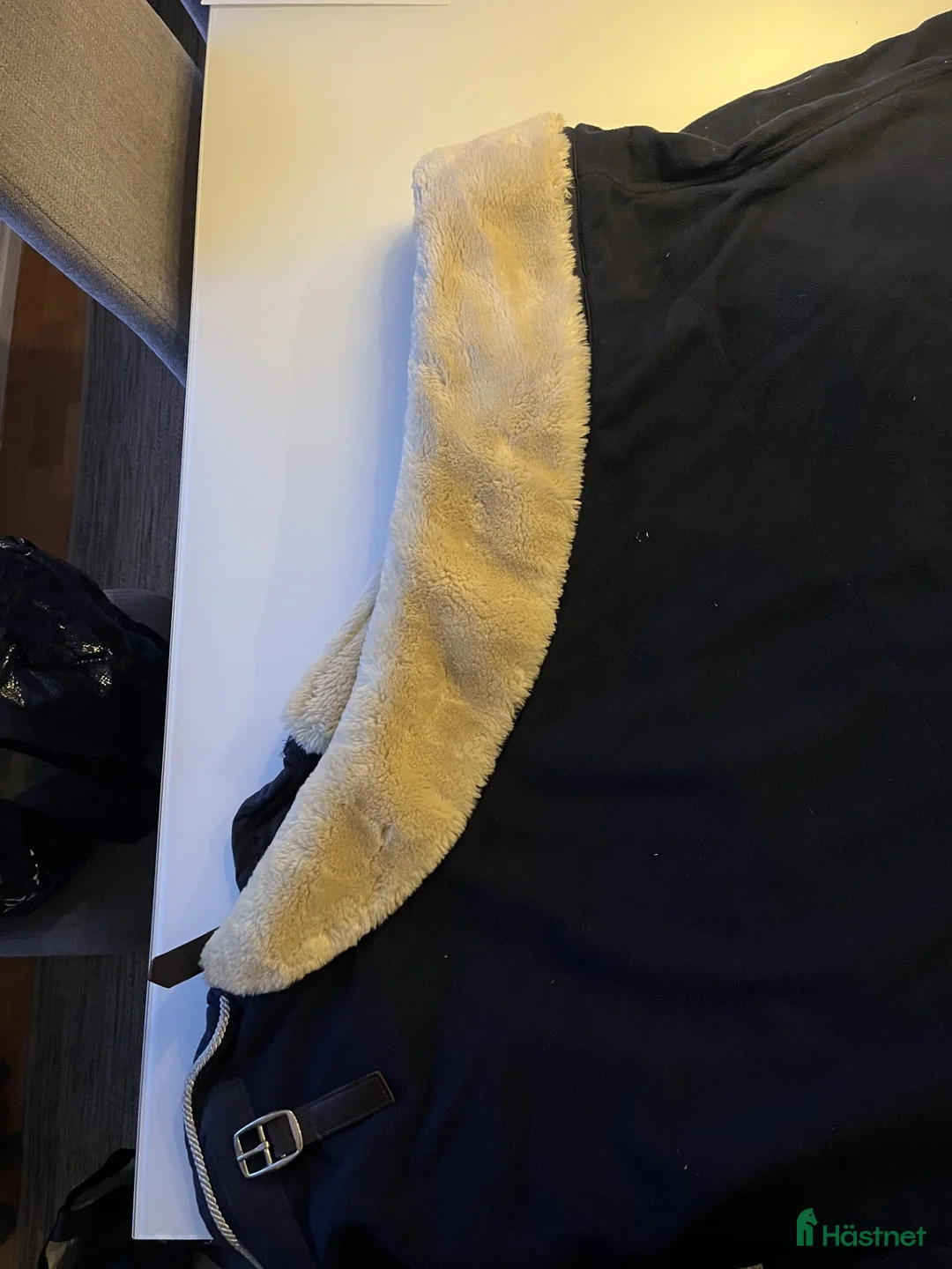 Täcken hästutrustning till salu: Equestrian Stockholm täcke, ES täcke i Trångsund - Annons 3