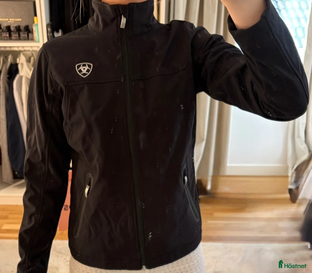 Jackor & Kavajer ryttarutrustning till salu: Softshell jacket från ariat  - Annons 6