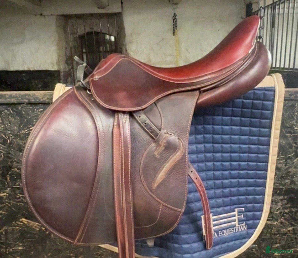 Sadlar hästutrustning Antares passar många olika ryggar och ryttare i Sölvesborg - Annons 1