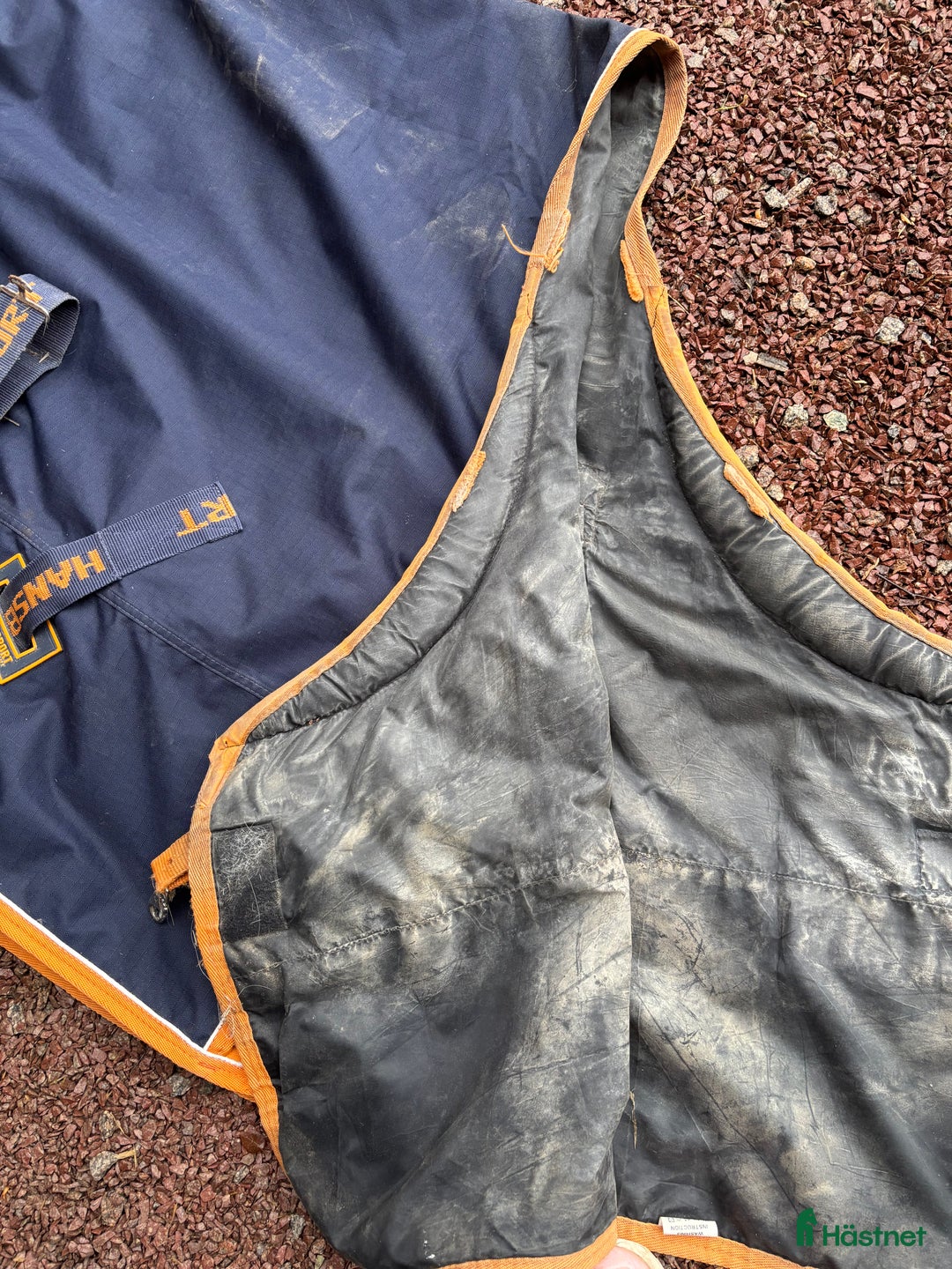 Täcken hästutrustning till salu: Regntäcke i Sollerön - Annons 3