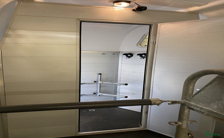 Hästtransporter  fordon & transport till salu i Kvicksund - Annons 9