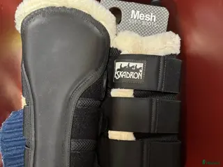 Benskydd hästutrustning Eskadron Damasker Mesh Fauxfur XL i Klippan - Annons 2