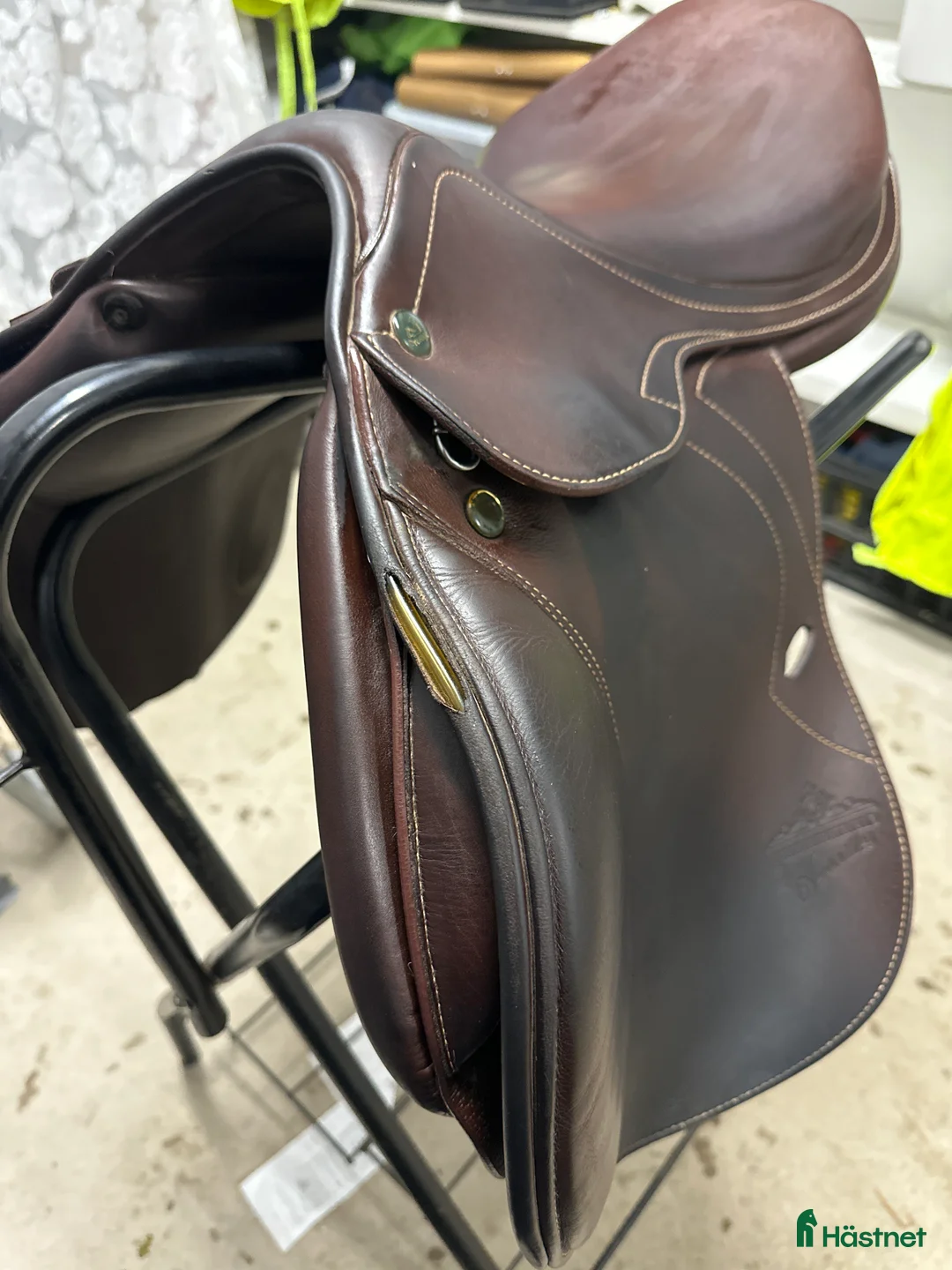 Sadlar hästutrustning till salu: Prestige sadel 18 tum - Annons 5