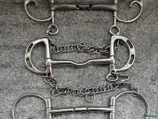 Bett hästutrustning Fager Titan Kimblehook mfl i fint skick i Åkersberga - Annons 1