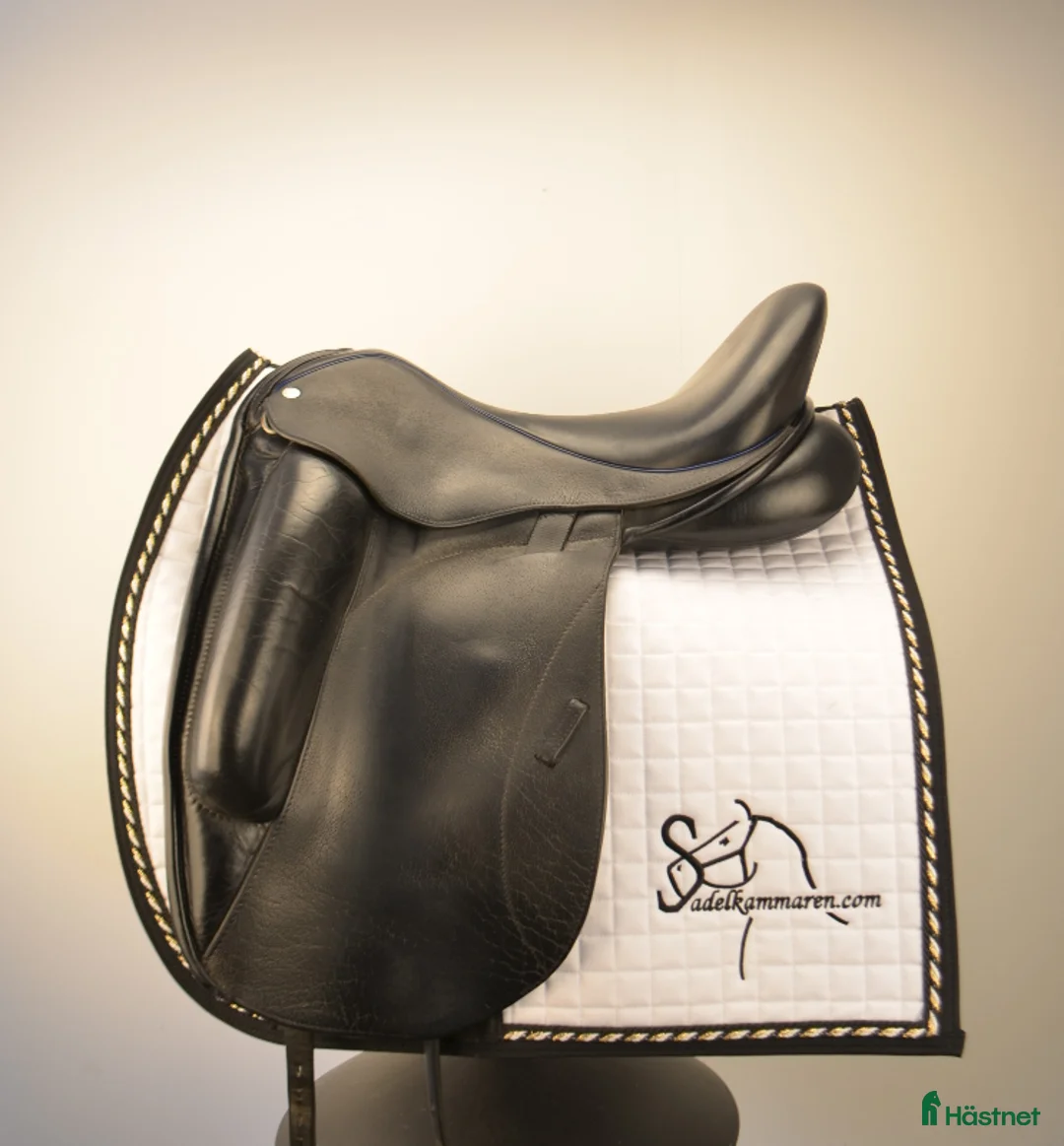 Sadlar hästutrustning till salu: Custom Icon Coda i Sparsör - Annons 1