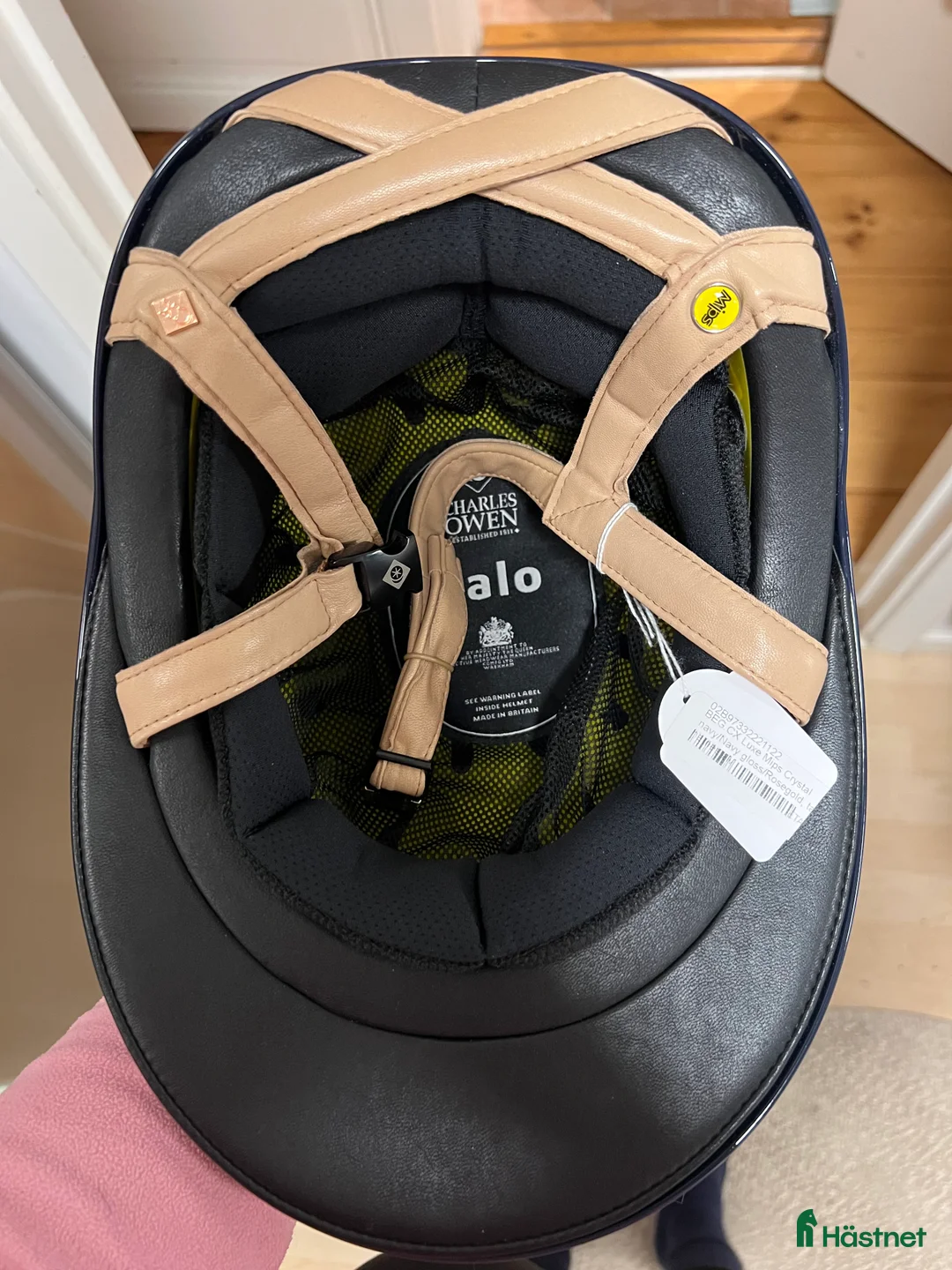 Hjälmar ryttarutrustning till salu: Charles owen ny i Enköping - Annons 3