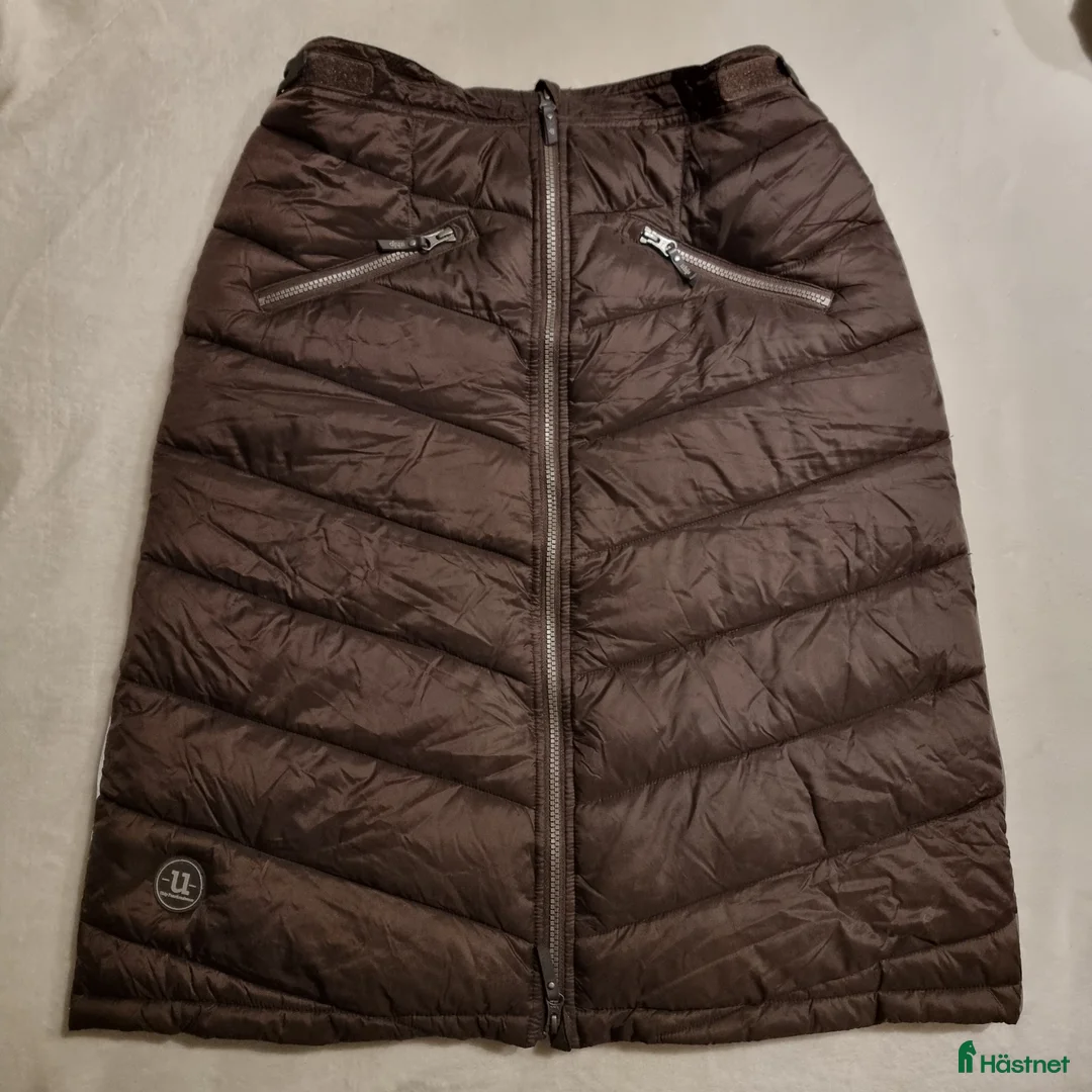 Jackor & Kavajer ryttarutrustning till salu: Uhip Nordic Jacka/kjol i Edsvalla - Annons 3