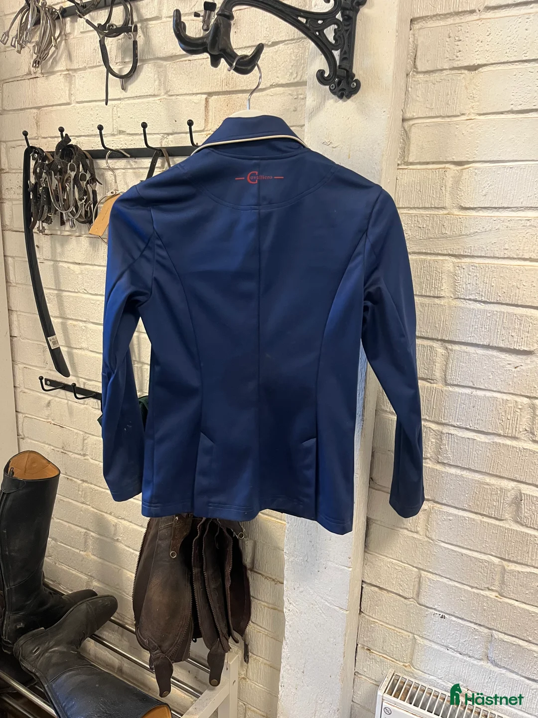 Jackor & Kavajer ryttarutrustning till salu: Superfin Covalliero Kavaj Barn - Annons 2