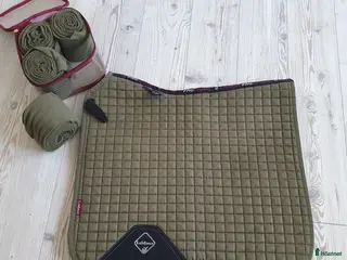 Schabrak & Vojlockar hästutrustning Olivgrönt dressyrset Lemieux Full - Annons 4