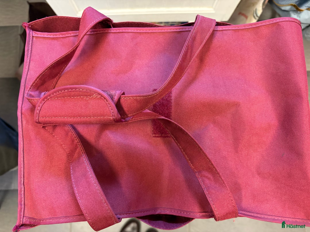 Övrig utrustning övrig utrustning till salu: Eskadron väska till lindor  i Blentarp - Annons 2