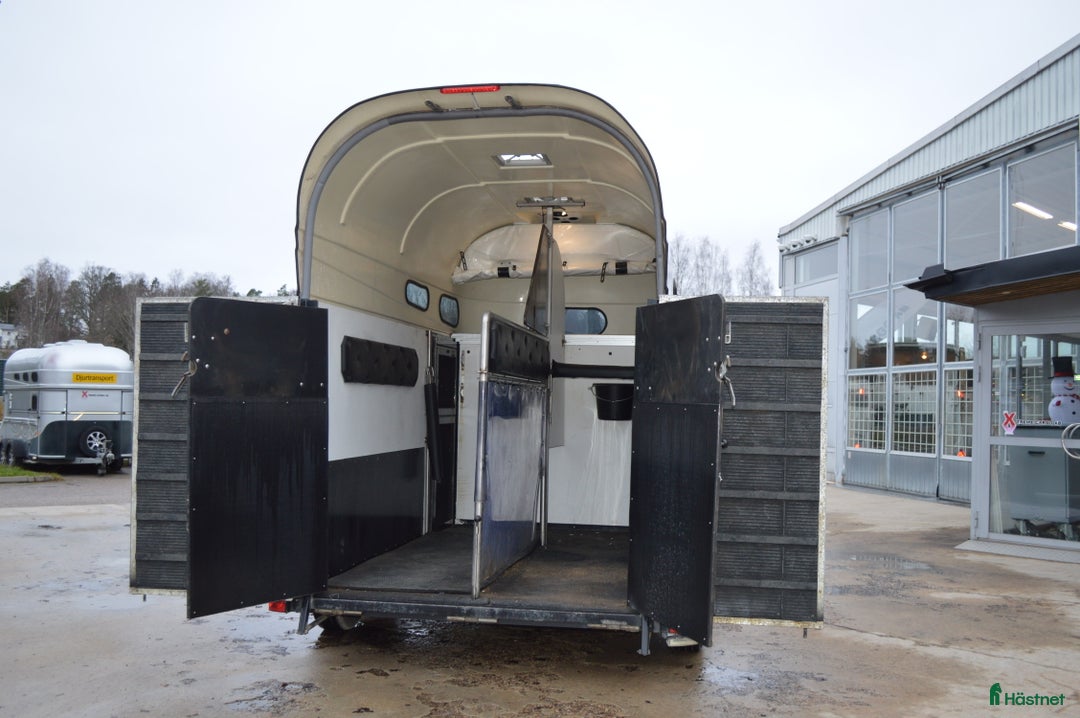 Hästtransporter  fordon & transport till salu: Forzab Classic 226SEH Totalvikt 2600kg Kombiramp i Kvicksund - Annons 5