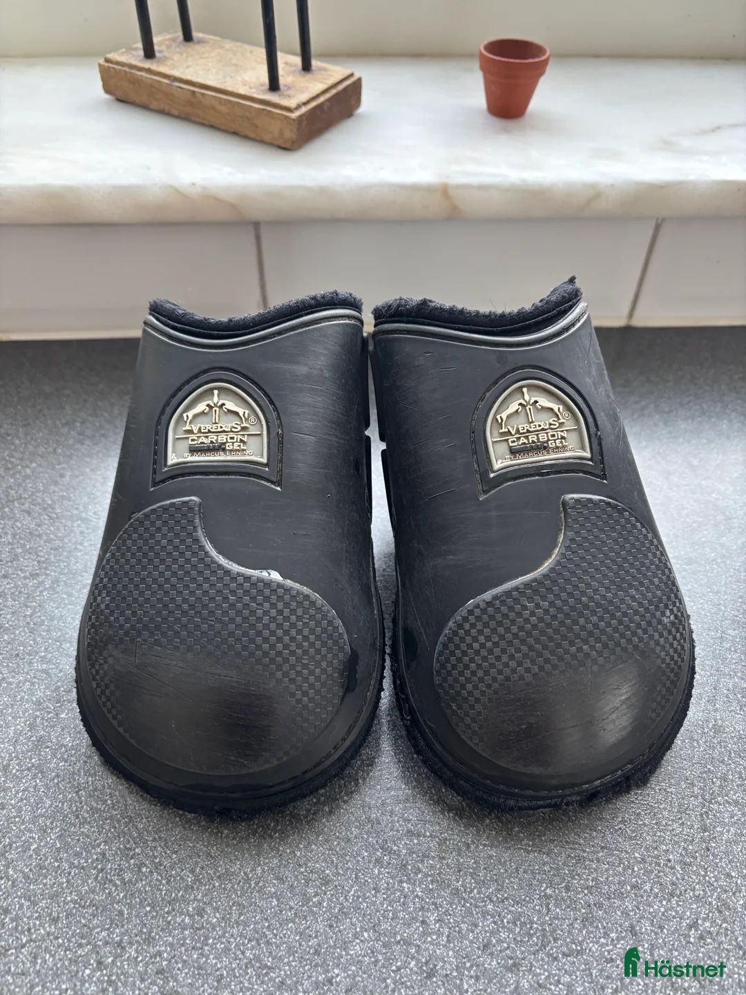 Benskydd hästutrustning till salu: VEReDUS bakbenskydd - Annons 1