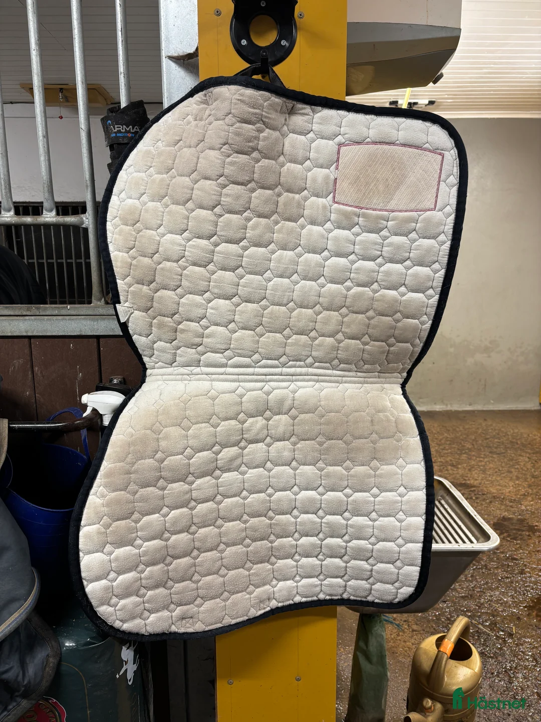 Schabrak & Vojlockar hästutrustning till salu: Rosa glitter equiline schabrak - Annons 3