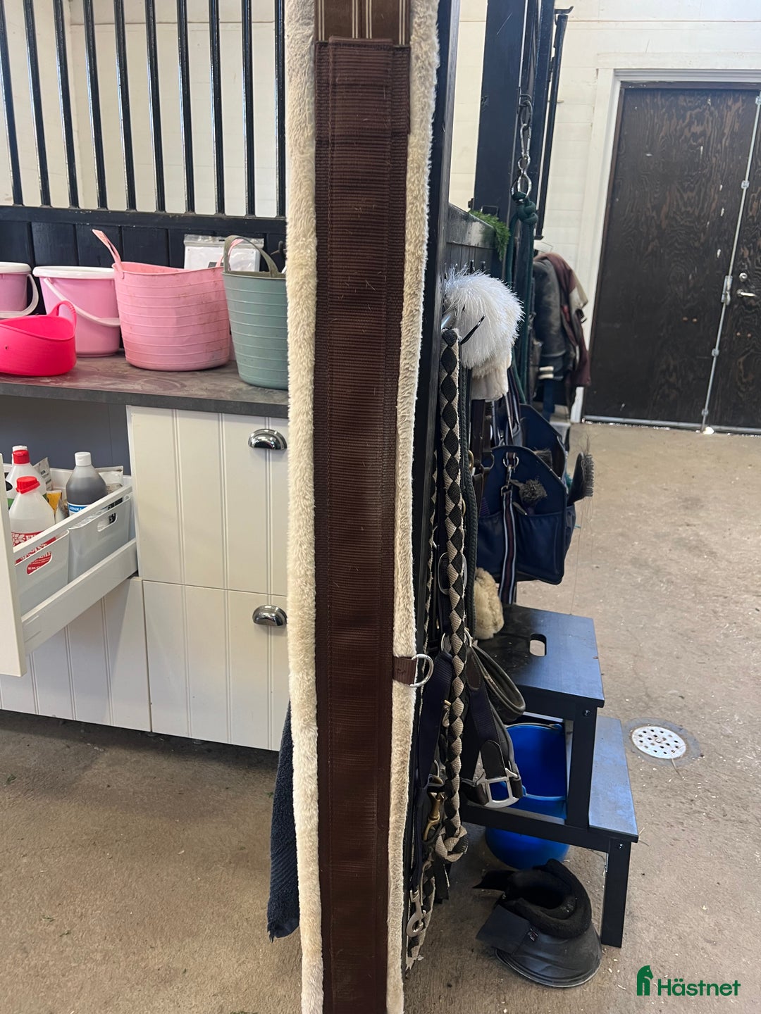 Sadeltillbehör hästutrustning till salu: Sadelgjord hööks i Uppsala - Annons 2