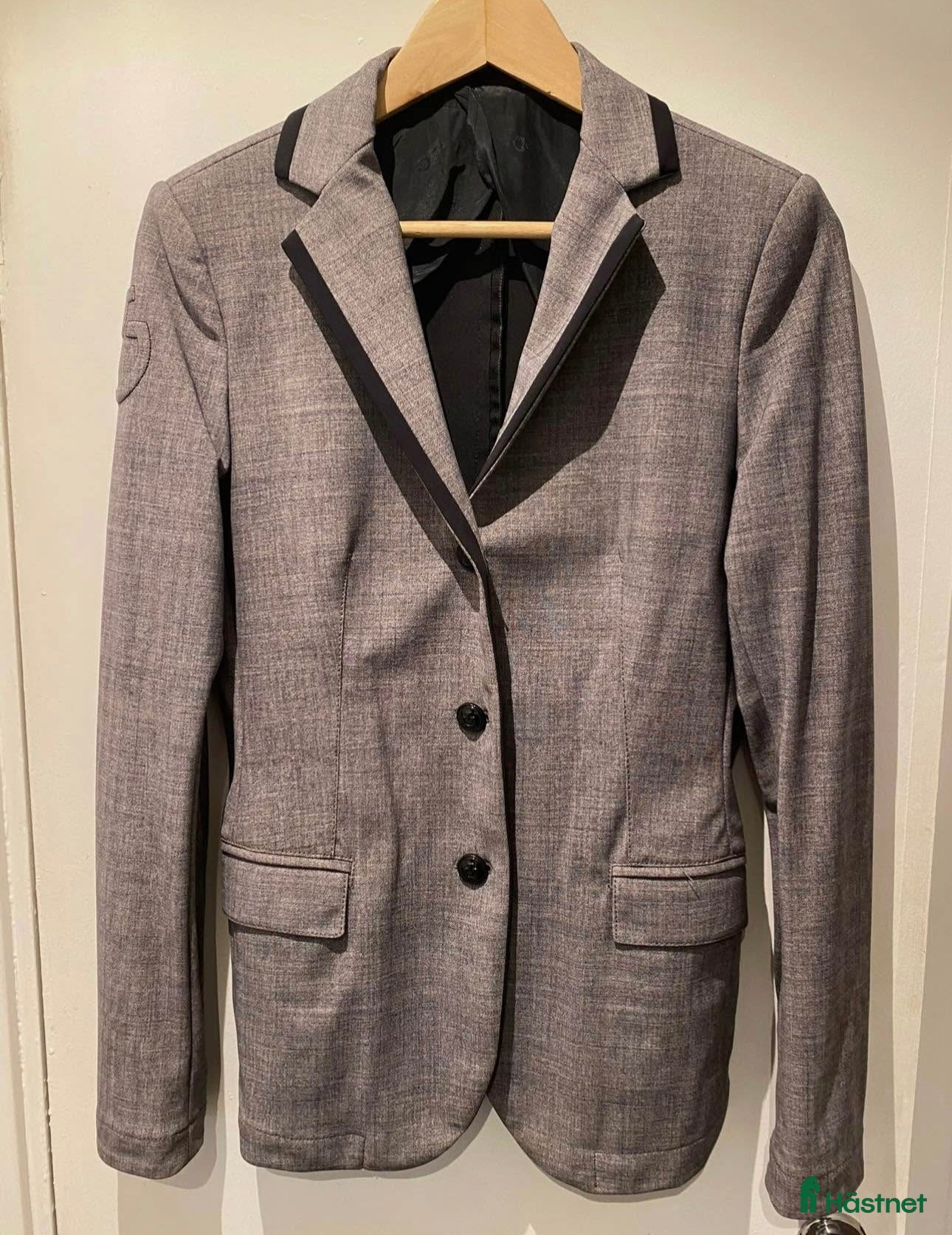 Övrigt Ridkläder ryttarutrustning till salu: Cavalleria Toscana kavaj i Gällstad - Annons 19