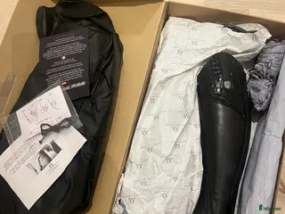 Ridstövlar ryttarutrustning till salu: Mountain horse stövlar aldrig använda i Torslanda - Annons 1