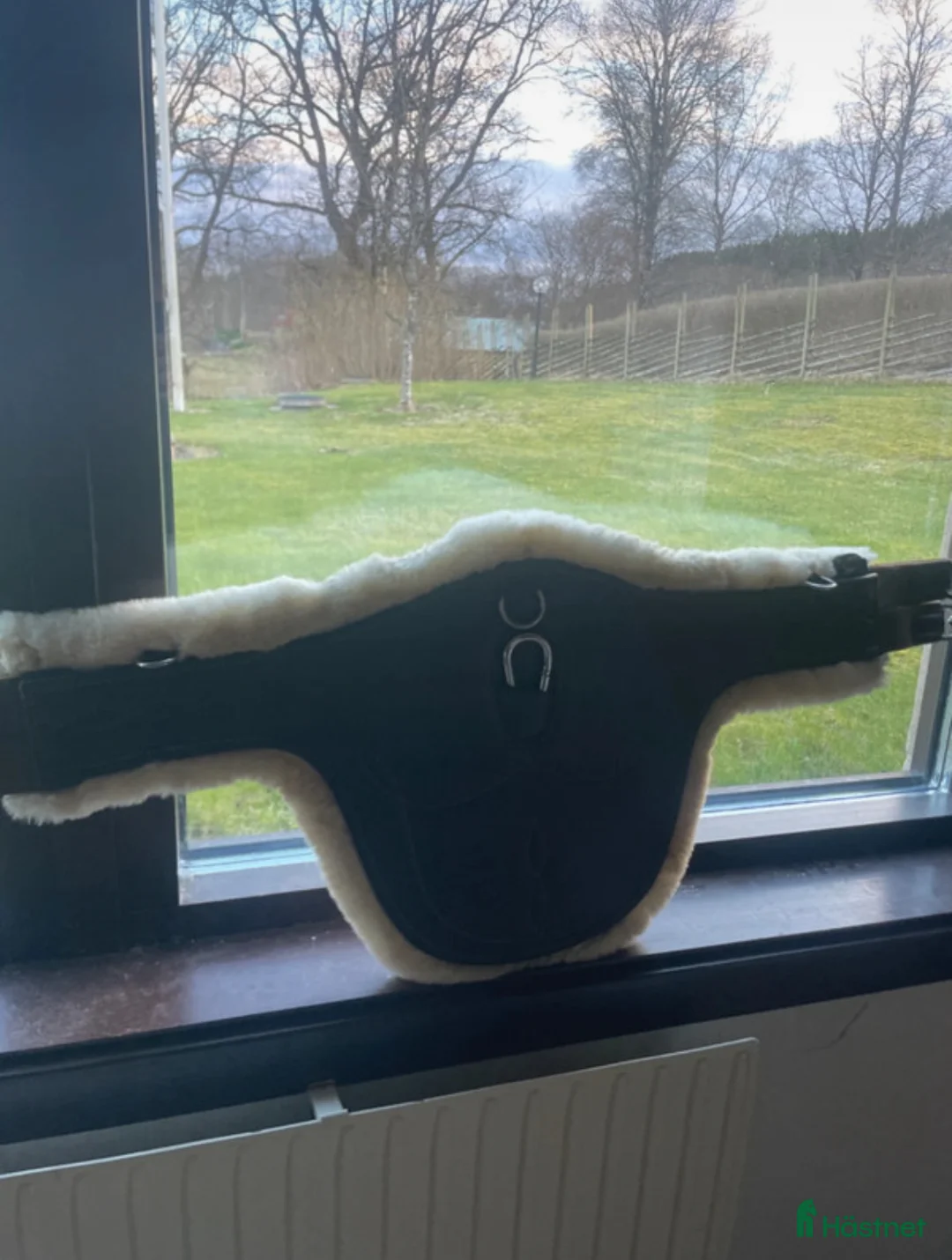 Sadeltillbehör hästutrustning till salu: Lippo hopp sadel gjord - Annons 1