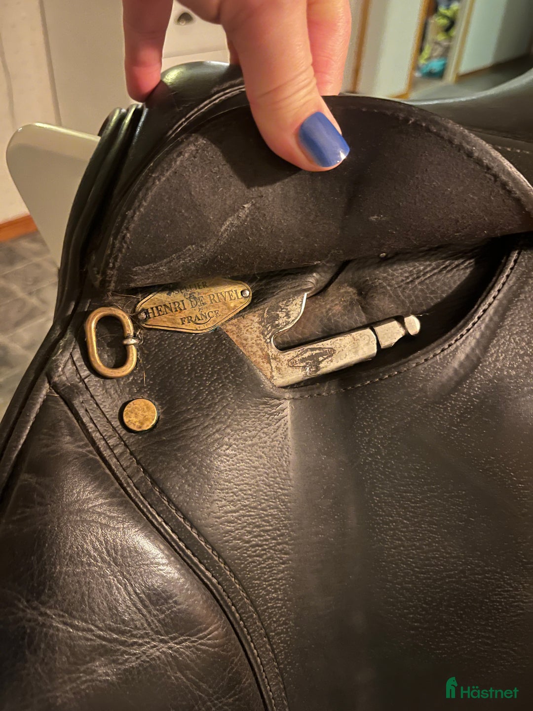 Sadlar hästutrustning till salu: HdR hoppsadel 17” i Öregrund - Annons 2