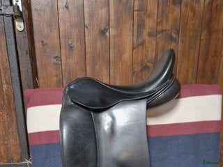 Sadlar hästutrustning till salu: Otroligt skön Frank baines Elegance dressyrsadel i Hjärnarp - Annons 12