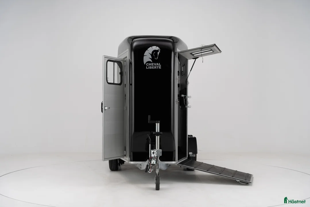 Hästtransporter  fordon & transport till salu: Cheval Touring One i Harestad - Annons 5