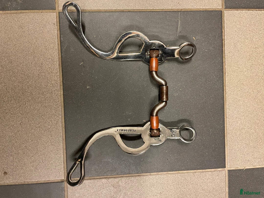 Bett hästutrustning till salu: Les Vogt western bett i Karlstad - Annons 2