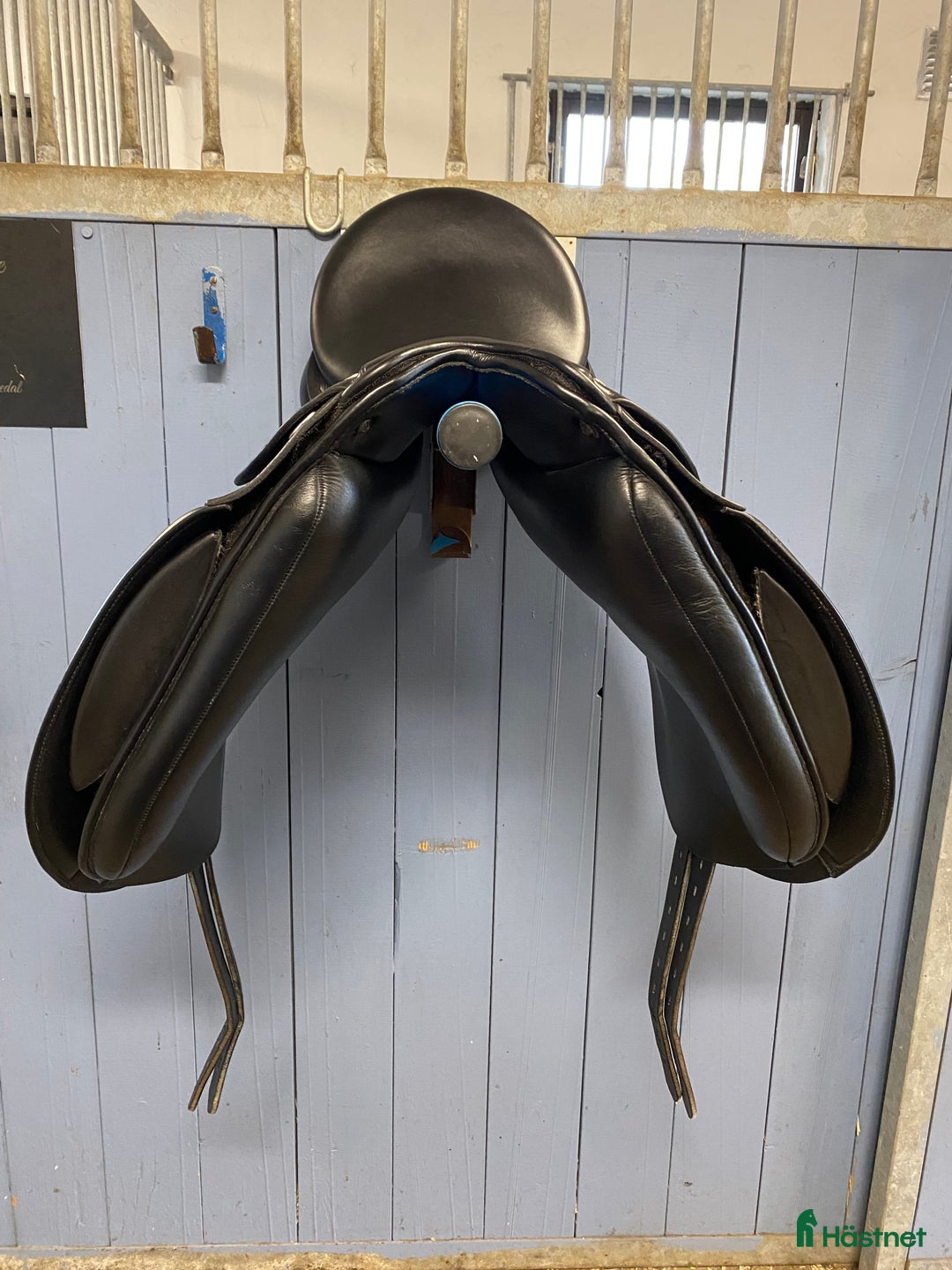 Sadlar hästutrustning till salu: Claridge House dressyrsadel i Örebro - Annons 2