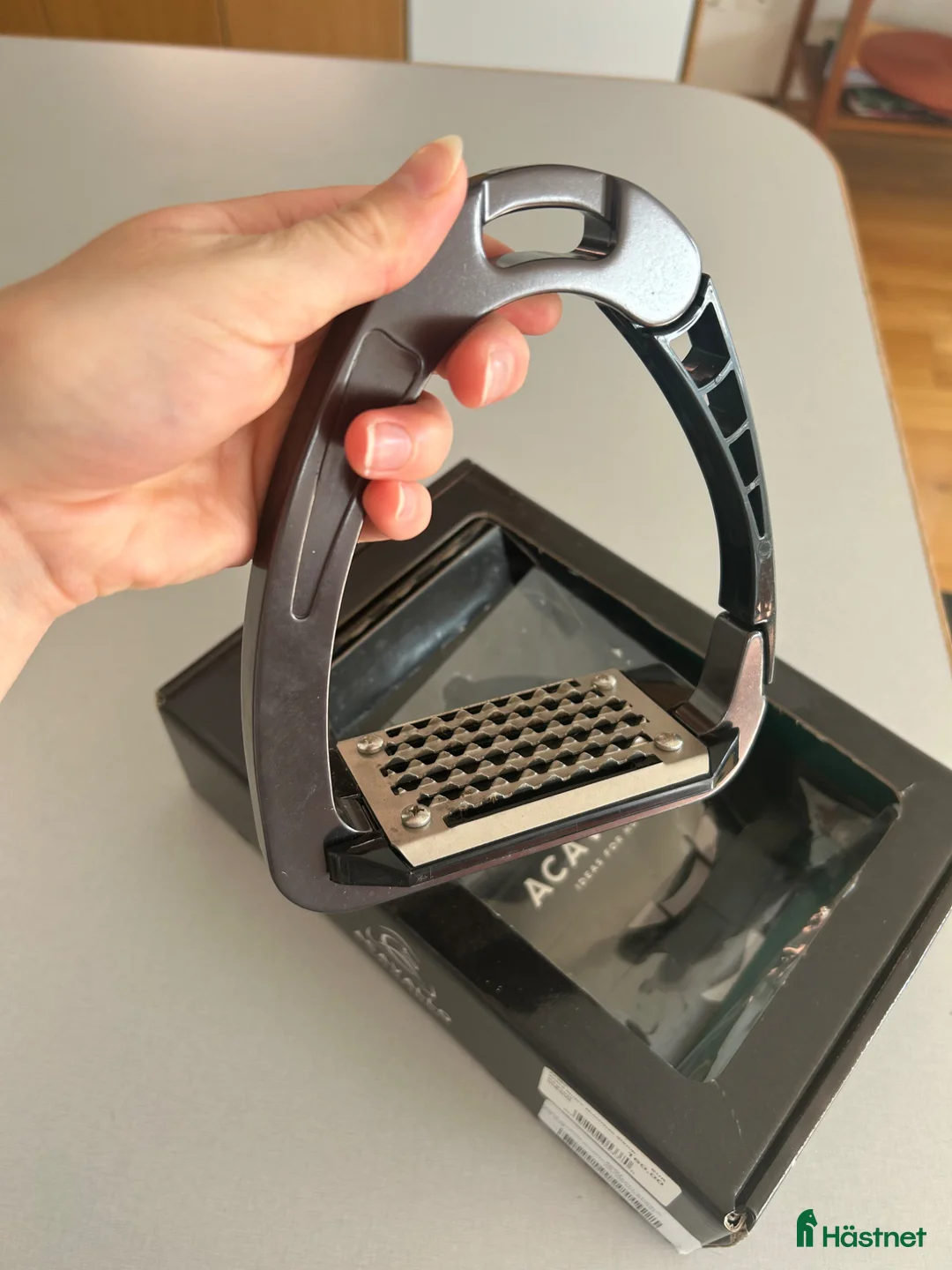 Stigbyglar hästutrustning till salu: Acavallo stigbyglar Arena Alupro - Annons 2